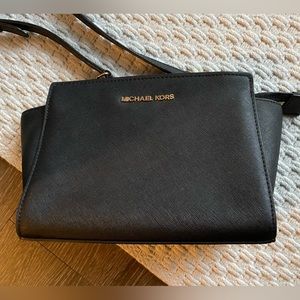 Michael Kors Crossbody